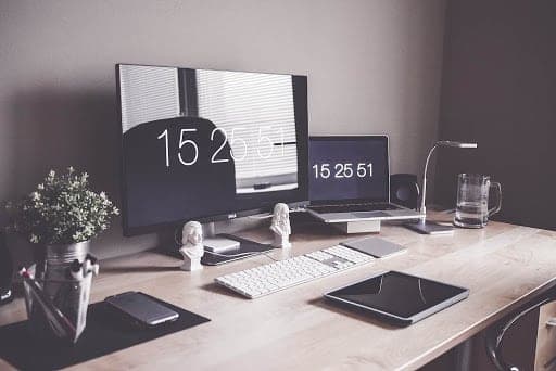 Marketing Digital Almería SALTANDOTRENES — agencia SEO en Almería